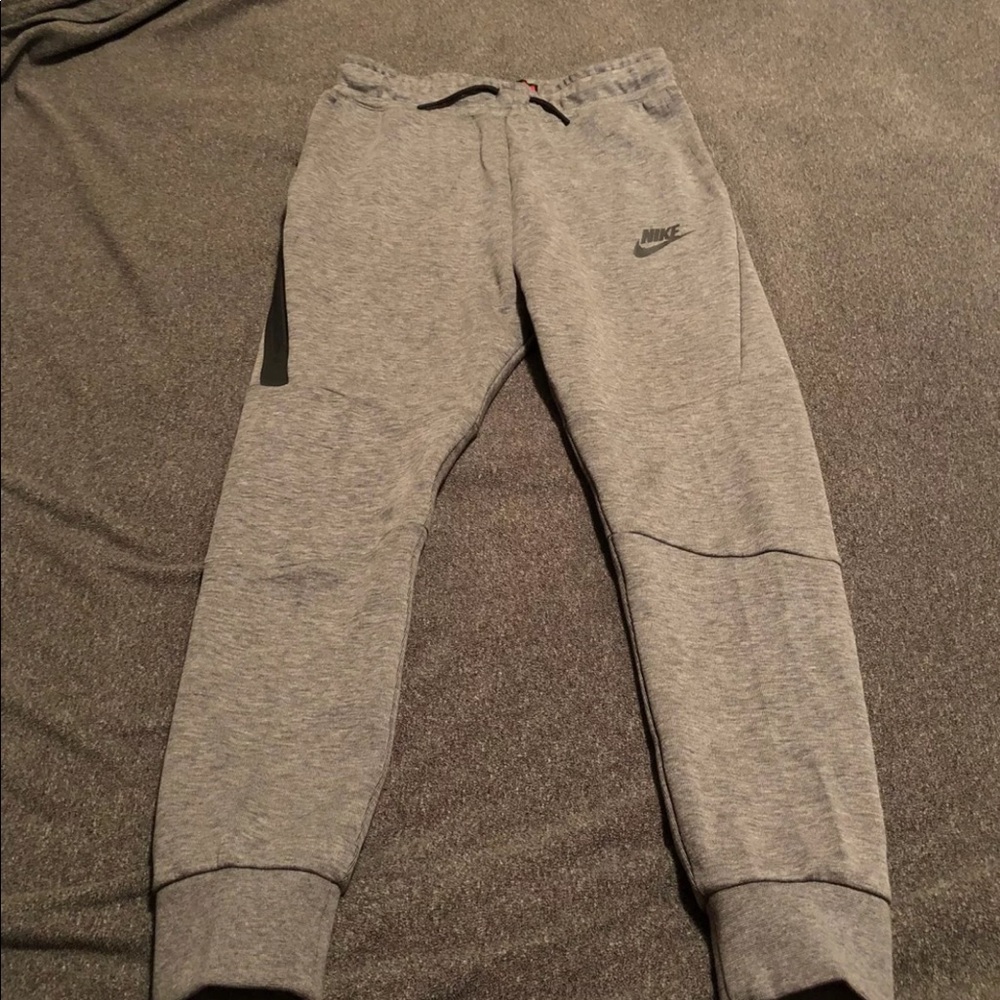 Nike Tech Fleece Pants Size L Boys